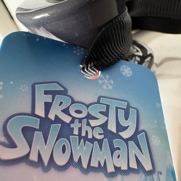Rae Dunn Frosty the Snowman Ceramic Baking Dish - Picture 4 of 4